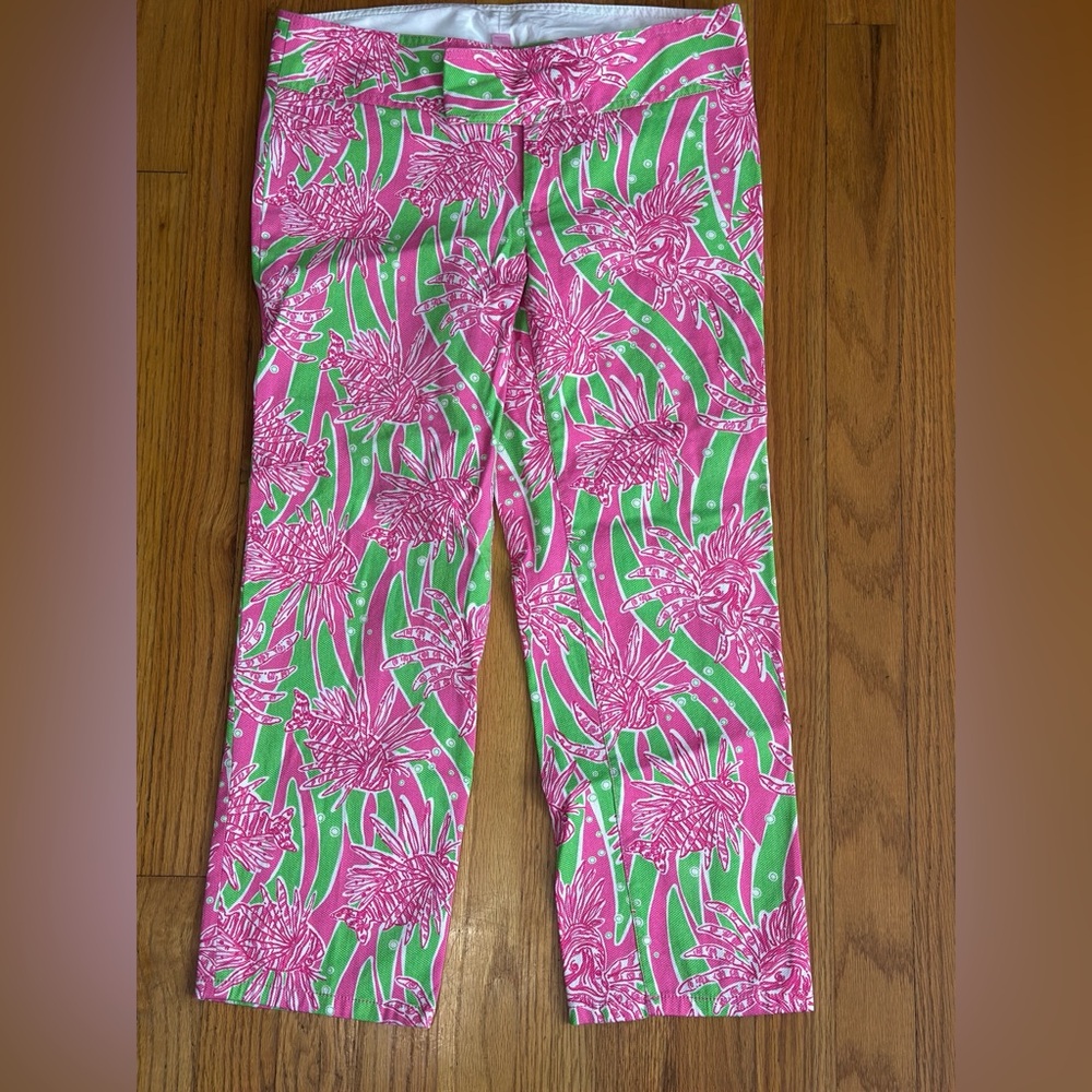Lilly Pulitzer Size 4- Cropped 'Easy Tiger' Green Tiger fish pants, LIKE NEW!